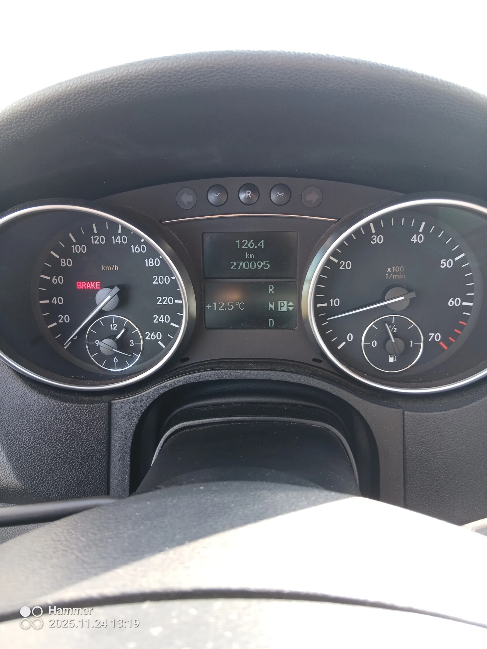 Mercedes-Benz ML 500  - изображение 8