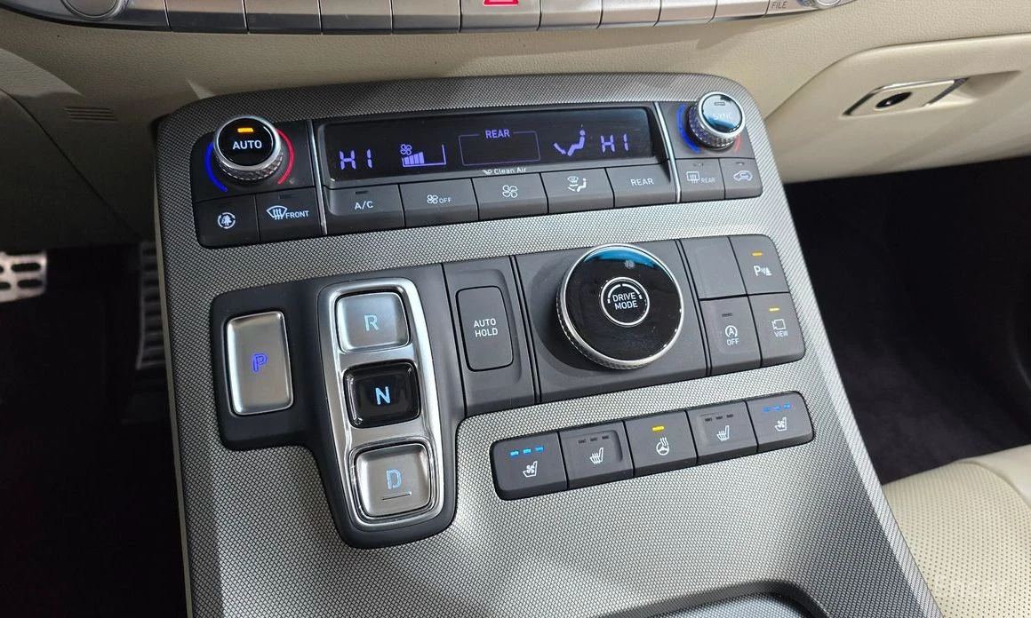 Hyundai Palisade Calligraphy* HEAD-UP* 360 CAM* DISTRONIC* DIGITAL*, снимка 12 - Автомобили и джипове - 54240872