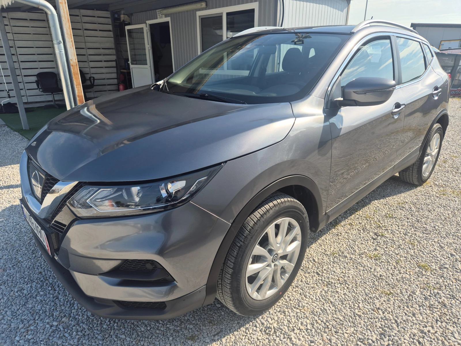 Nissan Qashqai 2.0 Benzin  Автоматик