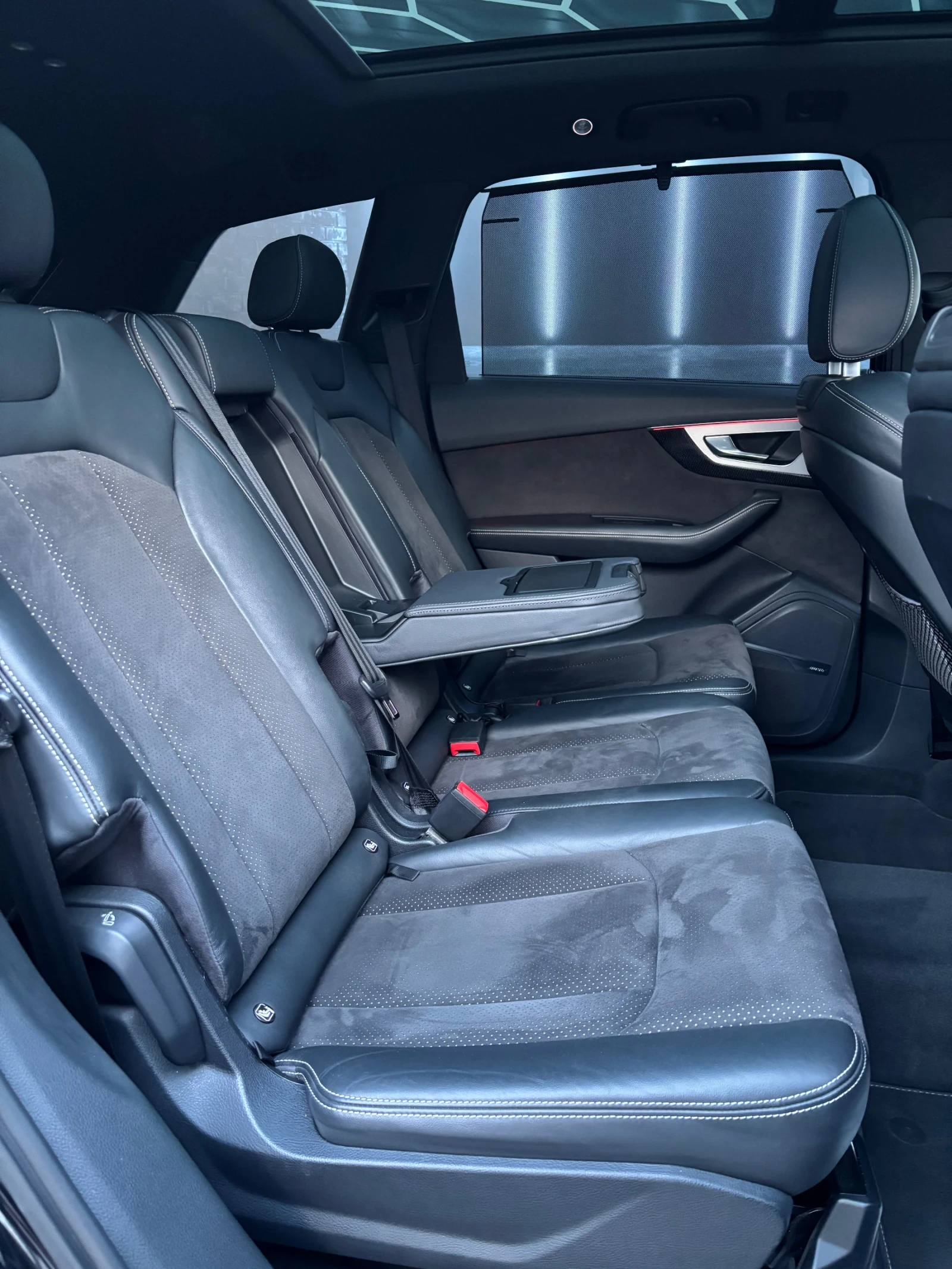 Audi SQ7 S-Line, снимка 17 - Автомобили и джипове - 54499530