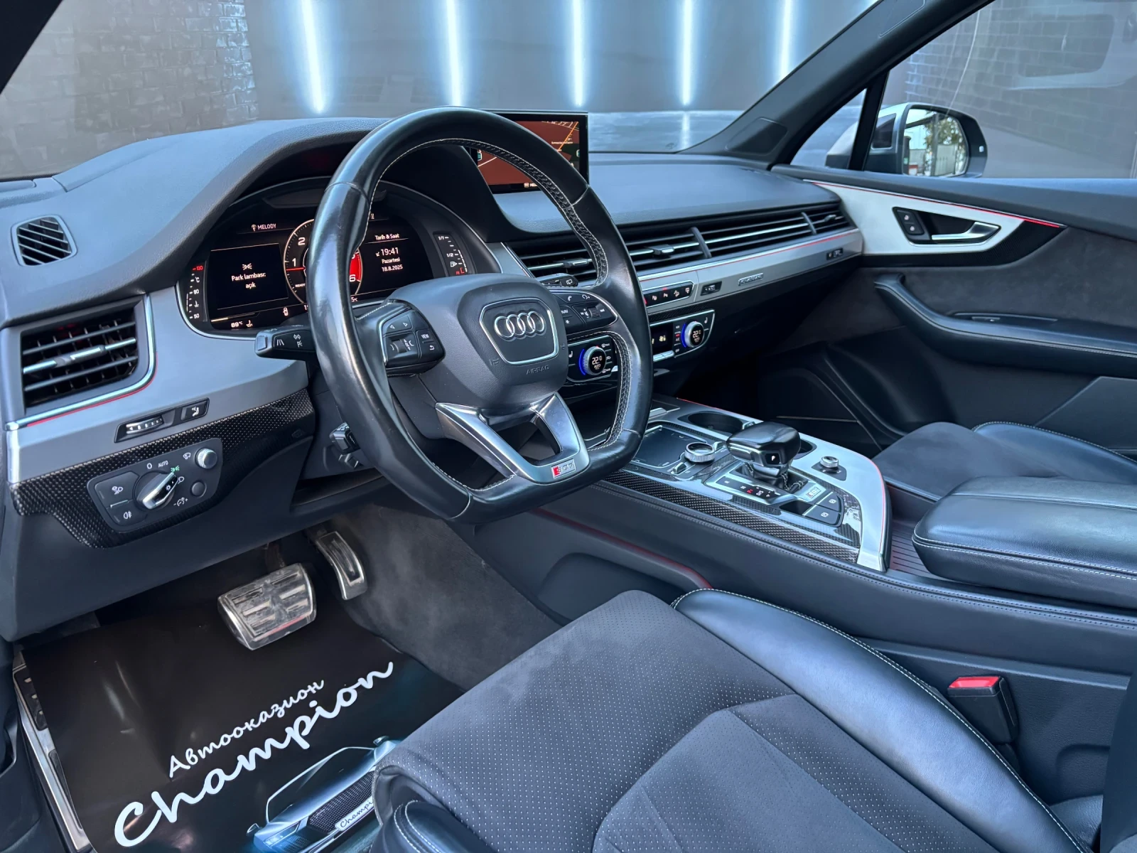 Audi SQ7 S-Line, снимка 9 - Автомобили и джипове - 54499530