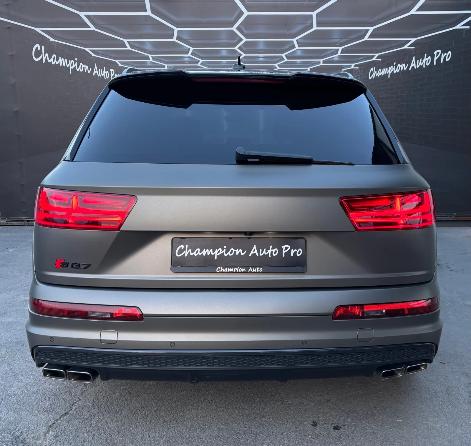 Audi SQ7 S-Line, снимка 5 - Автомобили и джипове - 54499530
