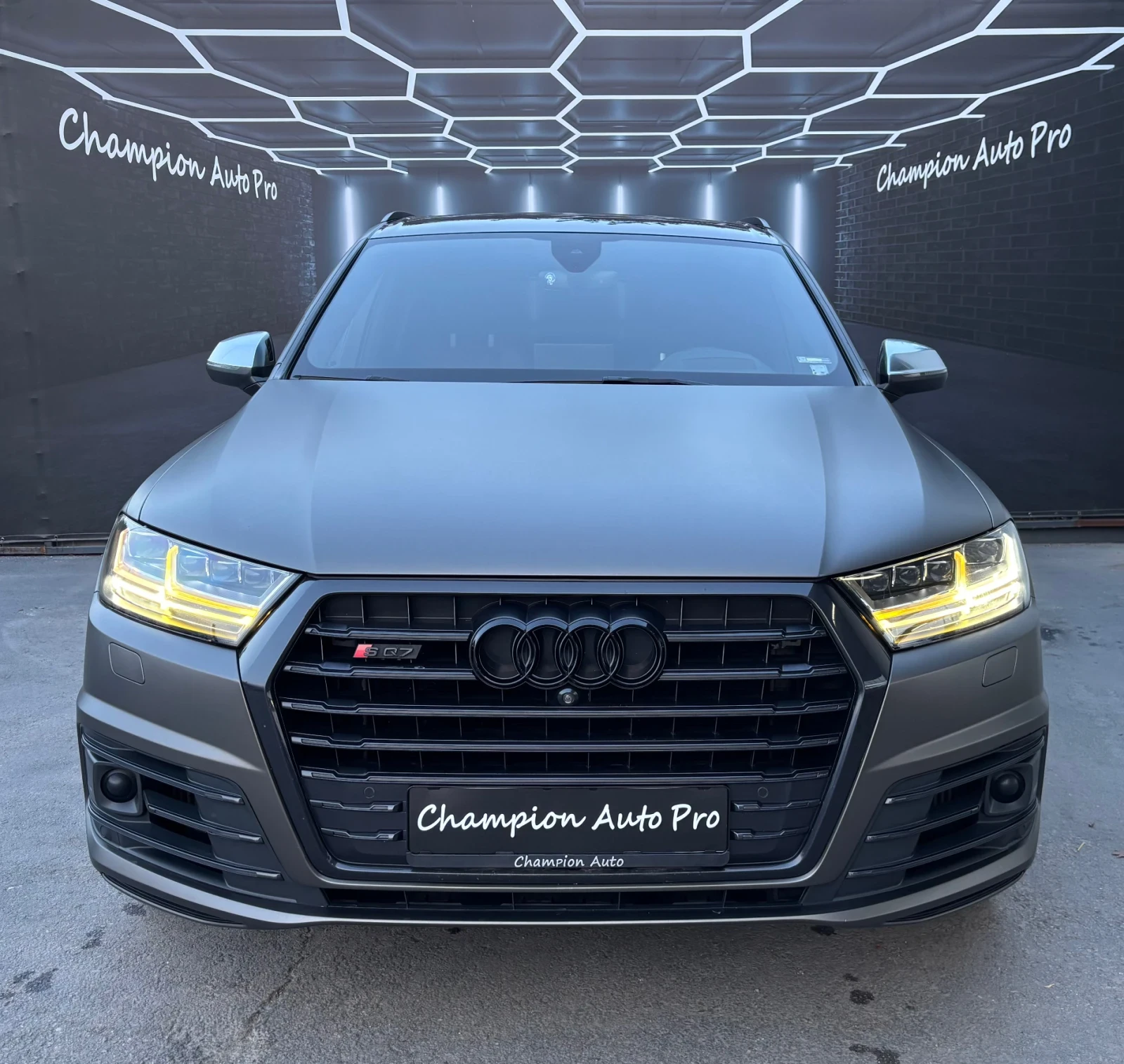 Audi SQ7 S-Line, снимка 2 - Автомобили и джипове - 54499530