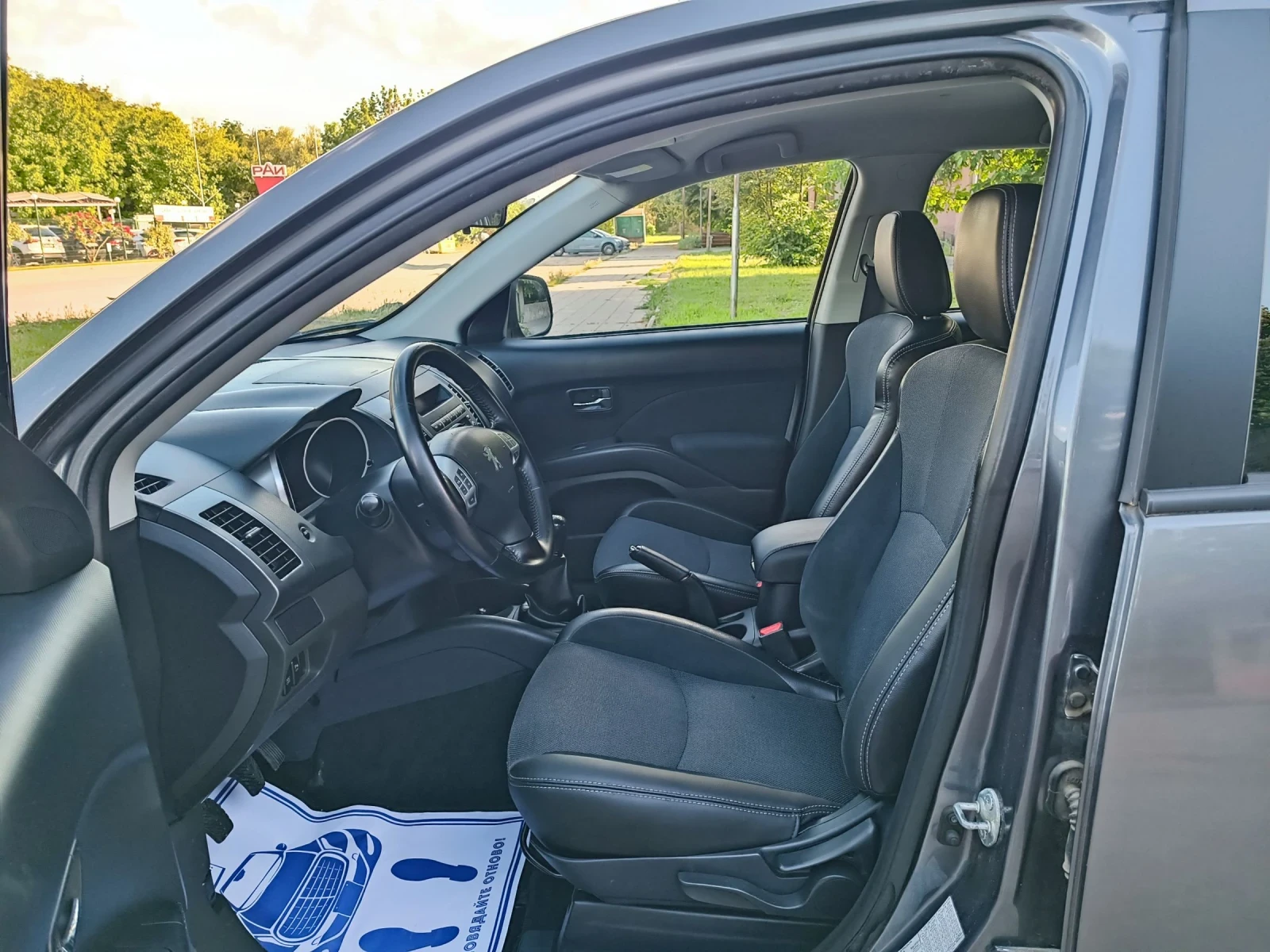 Peugeot 4007 2.4i-170кс-ШВЕЙЦАРИЯ-РЪЧКА-4Х4-7м, снимка 9 - Автомобили и джипове - 54966321