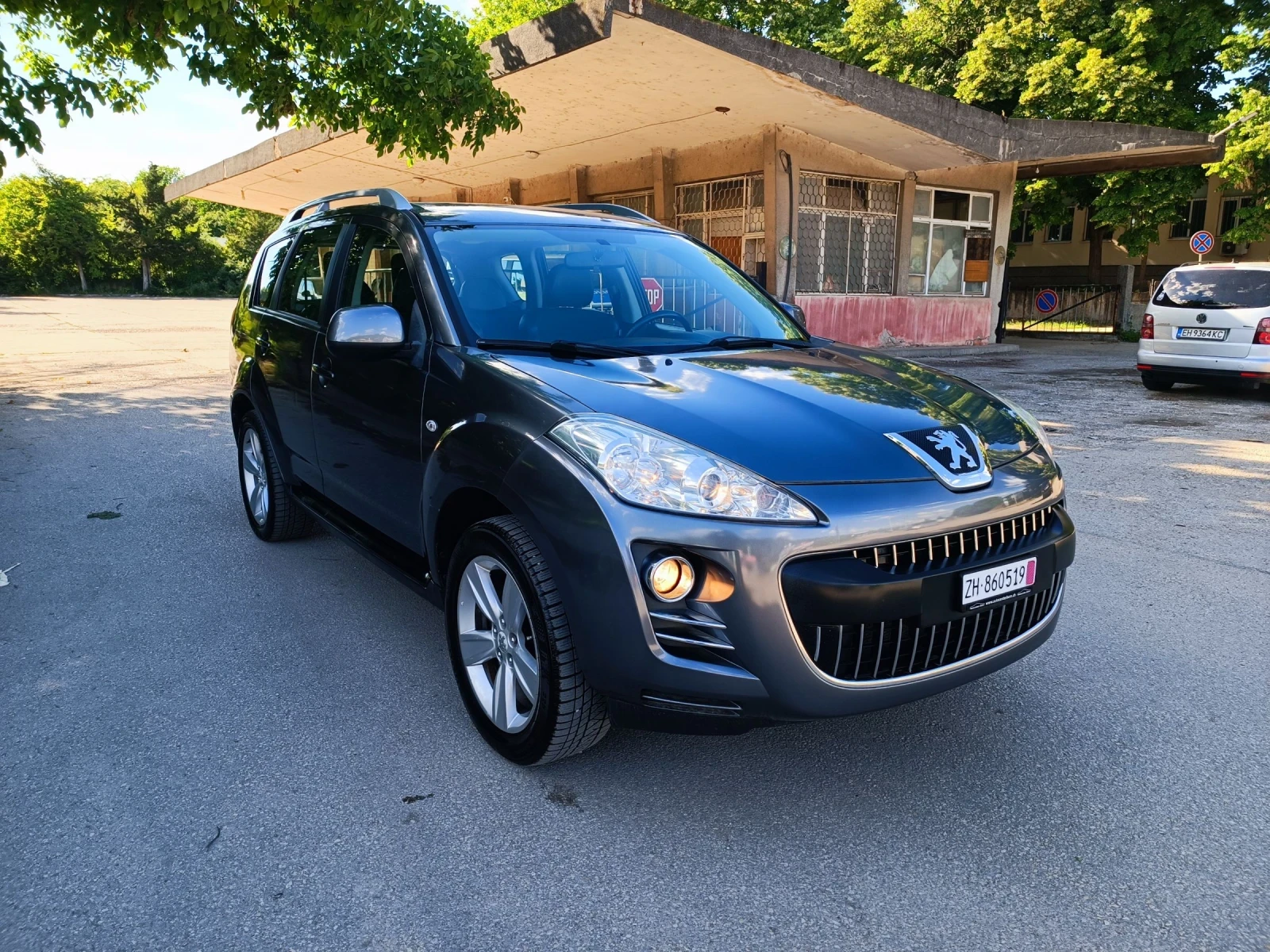 Peugeot 4007 2.4i-170кс-ШВЕЙЦАРИЯ-РЪЧКА-4Х4-7м, снимка 2 - Автомобили и джипове - 54966321