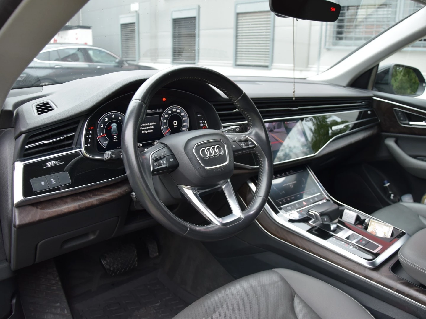 Audi Q8 55 TFSI MHEV, снимка 4 - Автомобили и джипове - 56271350