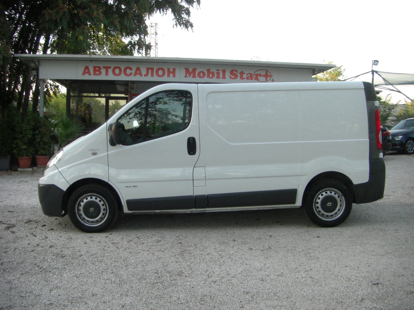 Renault Trafic 2.0dci 6ck. KLIMATIK - изображение 2
