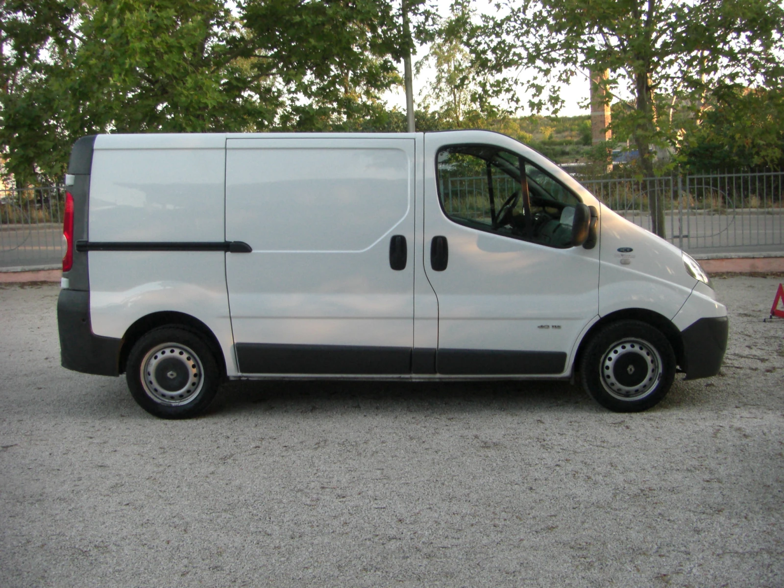 Renault Trafic 2.0dci 6ck. KLIMATIK - изображение 6