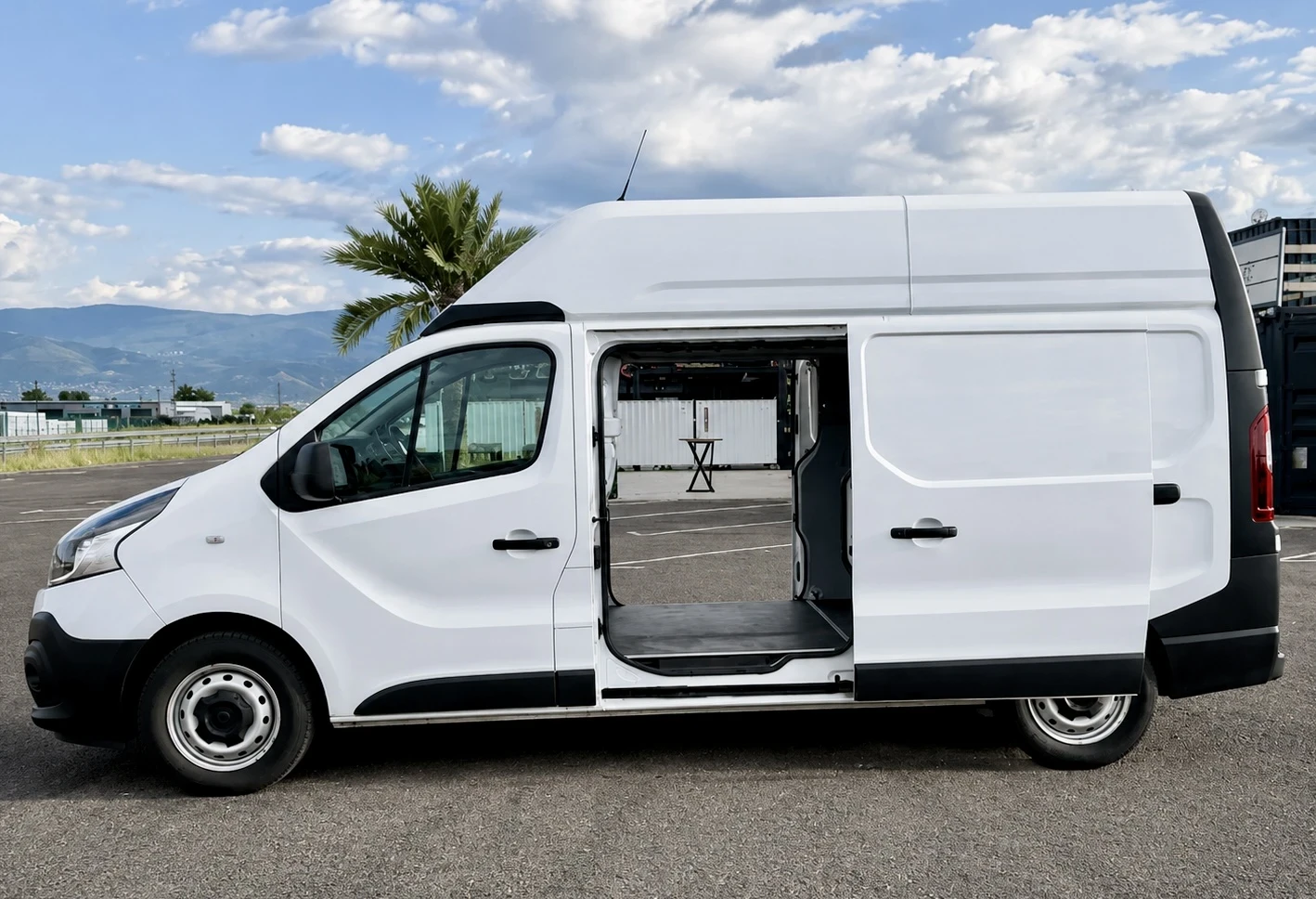 Renault Trafic 2.49т. БЕЗ ТАХОГРАФ (4ЕП) 2.0dci, снимка 8 - Бусове и автобуси - 55421960