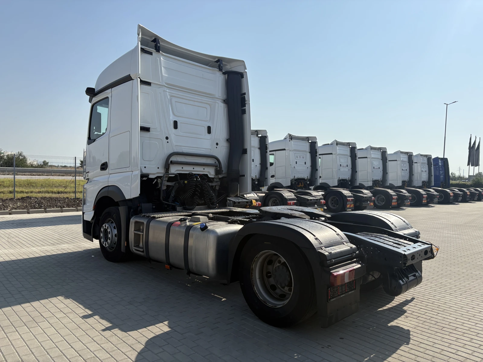 Mercedes-Benz Actros 1845 LS Big Space, снимка 3 - Камиони - 55748319