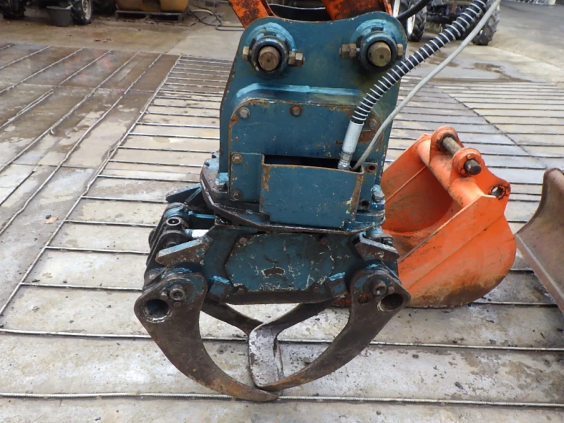 Багер Hitachi ZX35U, снимка 5 - Индустриална техника - 50358508