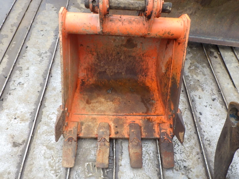 Багер Hitachi ZX35U, снимка 7 - Индустриална техника - 50358508