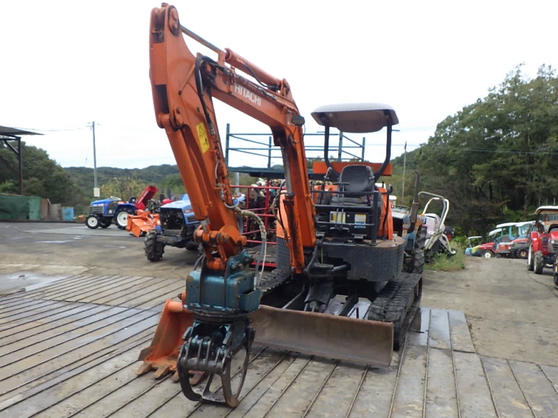 Багер Hitachi ZX35U, снимка 3 - Индустриална техника - 50358508