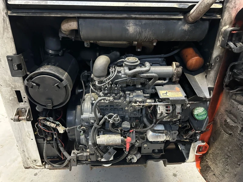 Мини челни товарачи Bobcat T 190, снимка 8 - Индустриална техника - 53142360