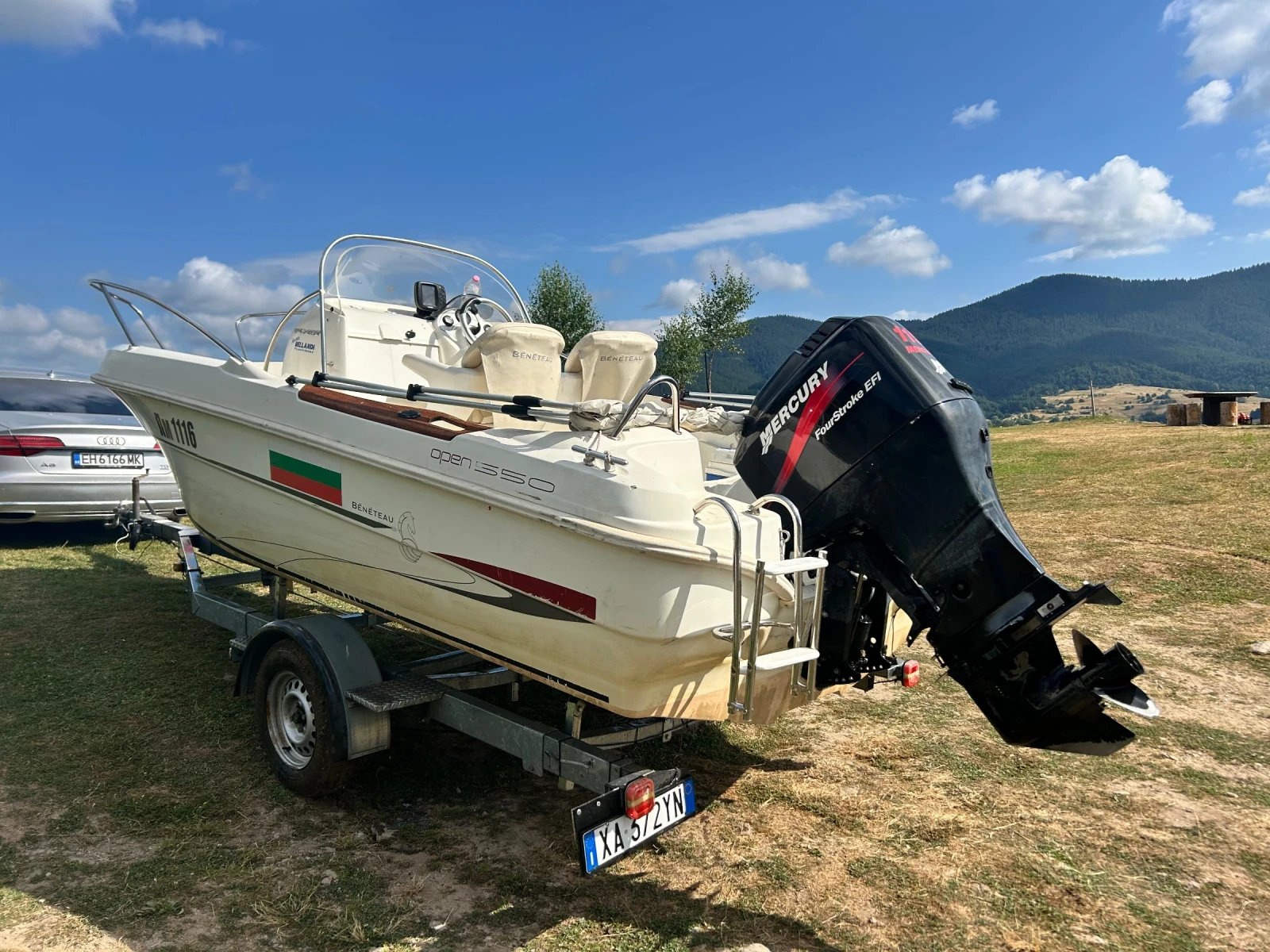 Моторна яхта Beneteau Flayer, снимка 8 - Воден транспорт - 55669978