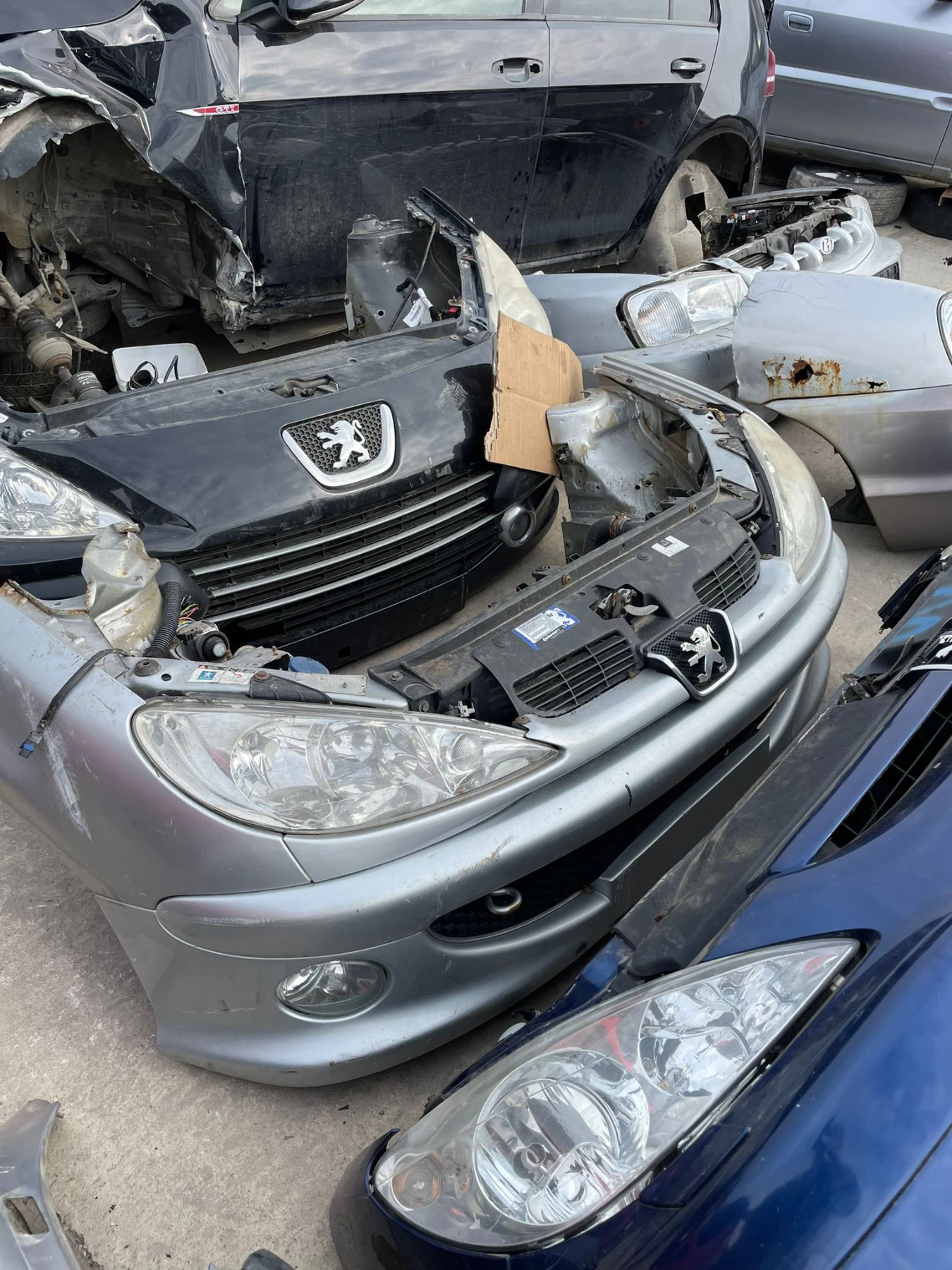 ///   | Mobile.bg   4