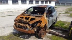 Toyota Yaris 1.4 d4d 1.3vvti    3 .бр, снимка 15