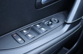 Peugeot 208 GT Premiere 50kWh, снимка 10