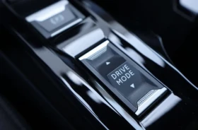 Peugeot 208 GT Premiere 50kWh, снимка 9
