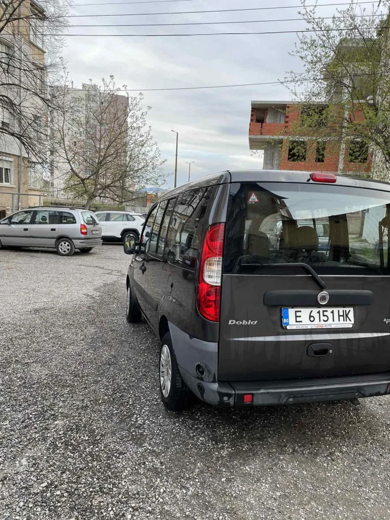 Fiat Doblo 1.6 газ-бензин, снимка 4 - Автомобили и джипове - 46849105