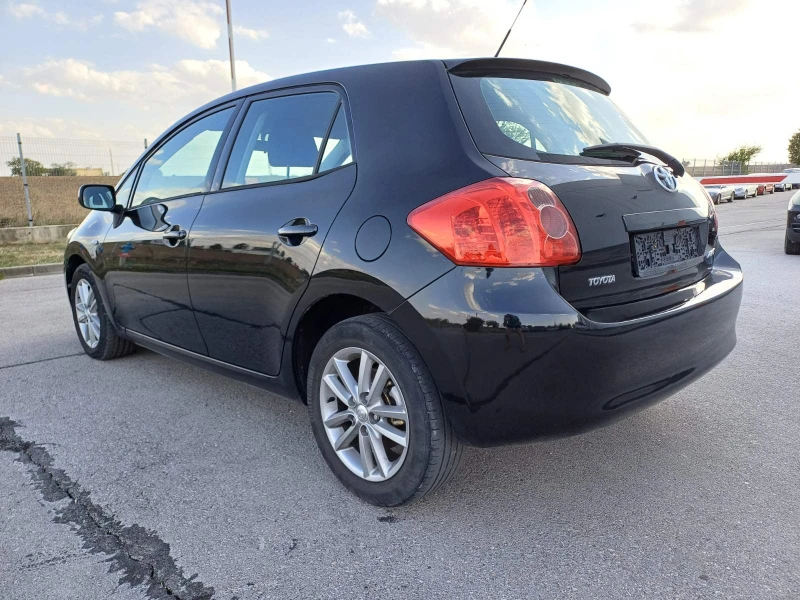 Toyota Auris 1.6 Benzin 124к.с., снимка 6 - Автомобили и джипове - 47166271