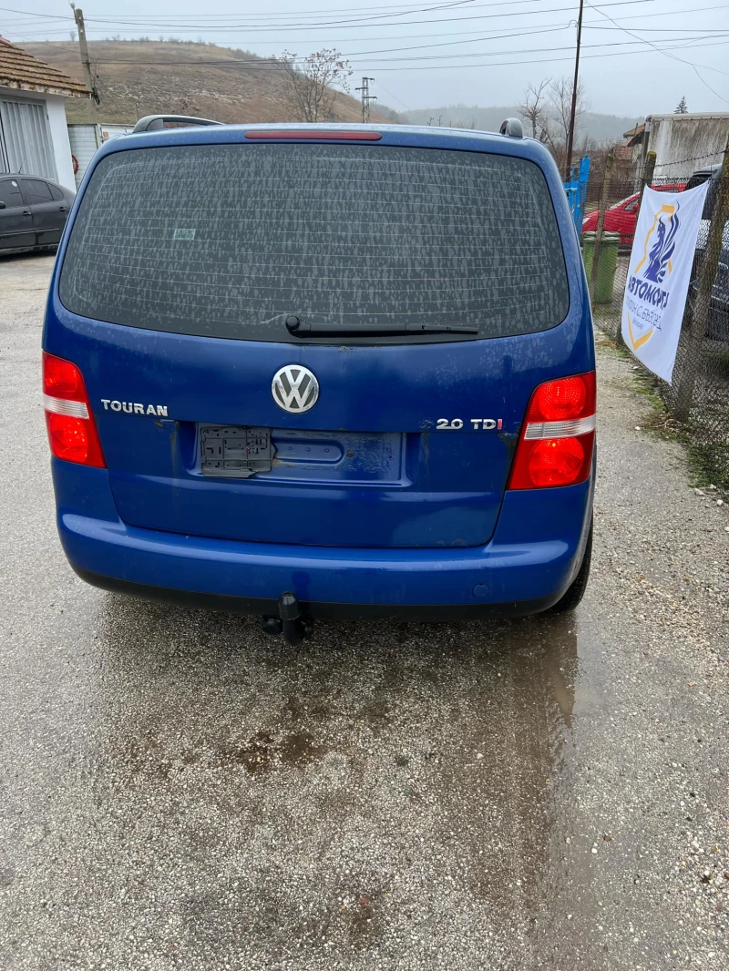 VW Touran 2.0 tdi, снимка 4 - Автомобили и джипове - 48199285