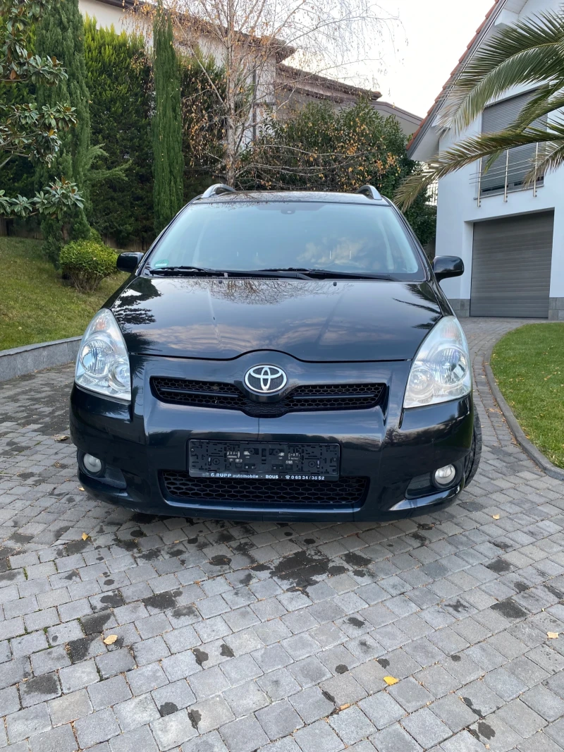 Toyota Corolla verso 2.2 D-4D, снимка 7 - Автомобили и джипове - 48442695