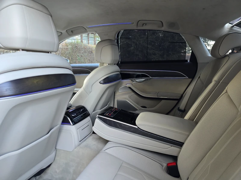 Audi S8 Exclusive 53 000km, снимка 10 - Автомобили и джипове - 51829947