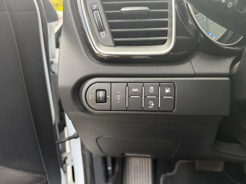 Kia Ceed 1.6 бензин хибрид , снимка 7 - Автомобили и джипове - 52181835