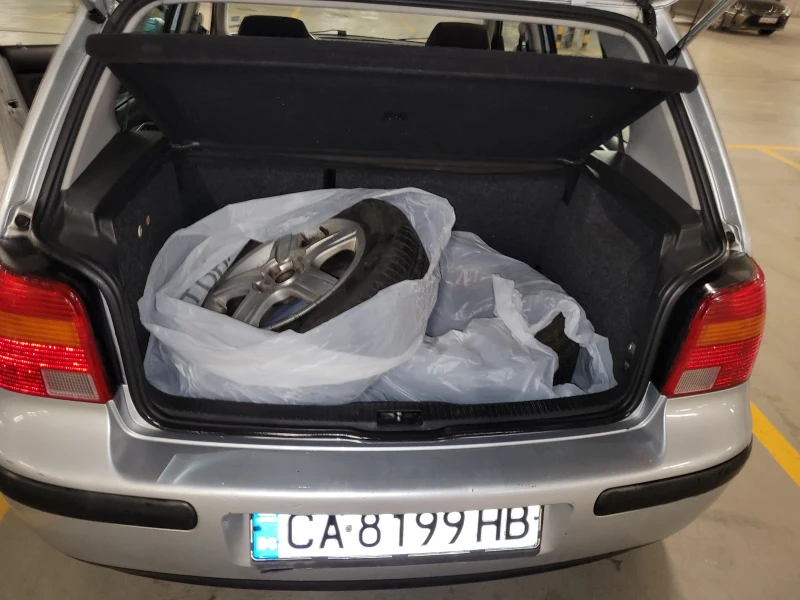 VW Golf IV 1.6 16v, снимка 17 - Автомобили и джипове - 52893466