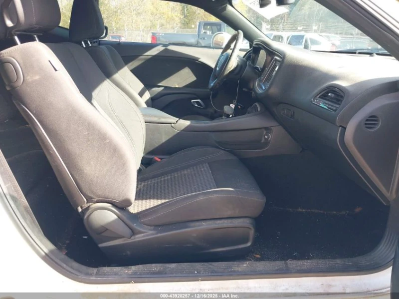 Dodge Challenger 3.6l Sxt, снимка 5 - Автомобили и джипове - 53572552