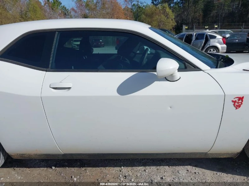 Dodge Challenger 3.6l Sxt, снимка 13 - Автомобили и джипове - 53572552