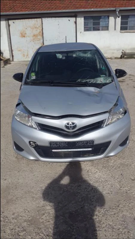 Toyota Yaris 1.4 d4d 1.3vvti    3 .бр, снимка 5 - Автомобили и джипове - 9183044