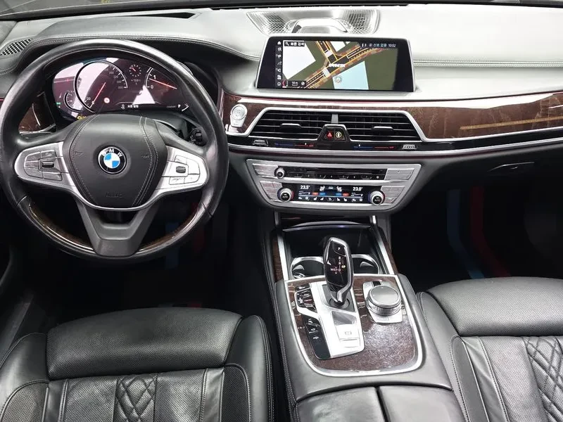 BMW 730, снимка 7 - Автомобили и джипове - 54820144