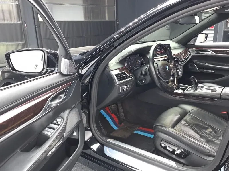 BMW 730, снимка 10 - Автомобили и джипове - 54820144