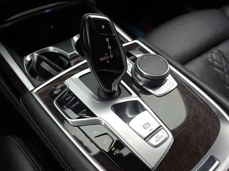 BMW 730, снимка 9 - Автомобили и джипове - 54820144