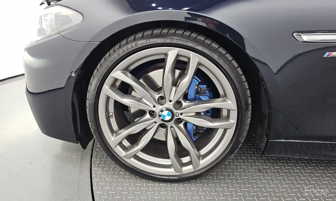 BMW 550 5 Series (F10) M550d xDrive Aerodynamic - изображение 5
