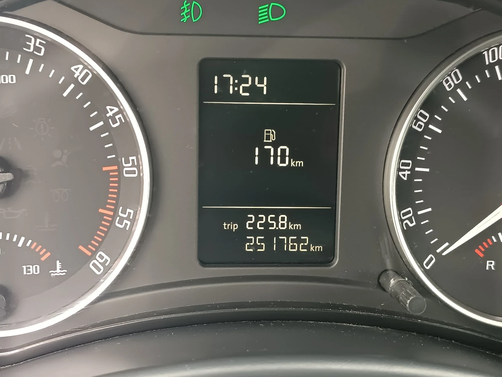 Skoda Octavia 1, 6 TDi, НАВИ, КЛИМАТРОНИК, ЛИЗИНГ - изображение 9