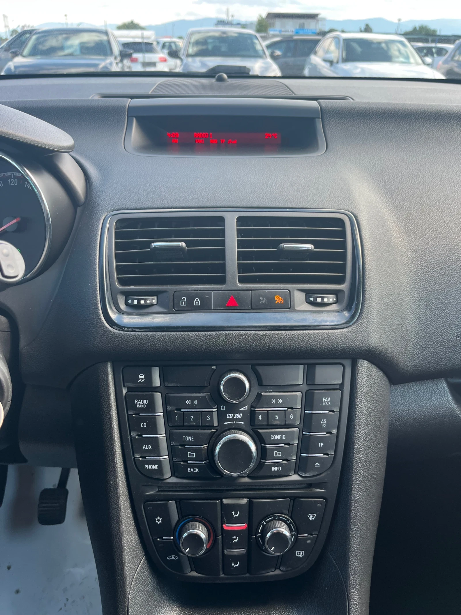 Opel Meriva 1.4i | Mobile.bg — изображение 12
