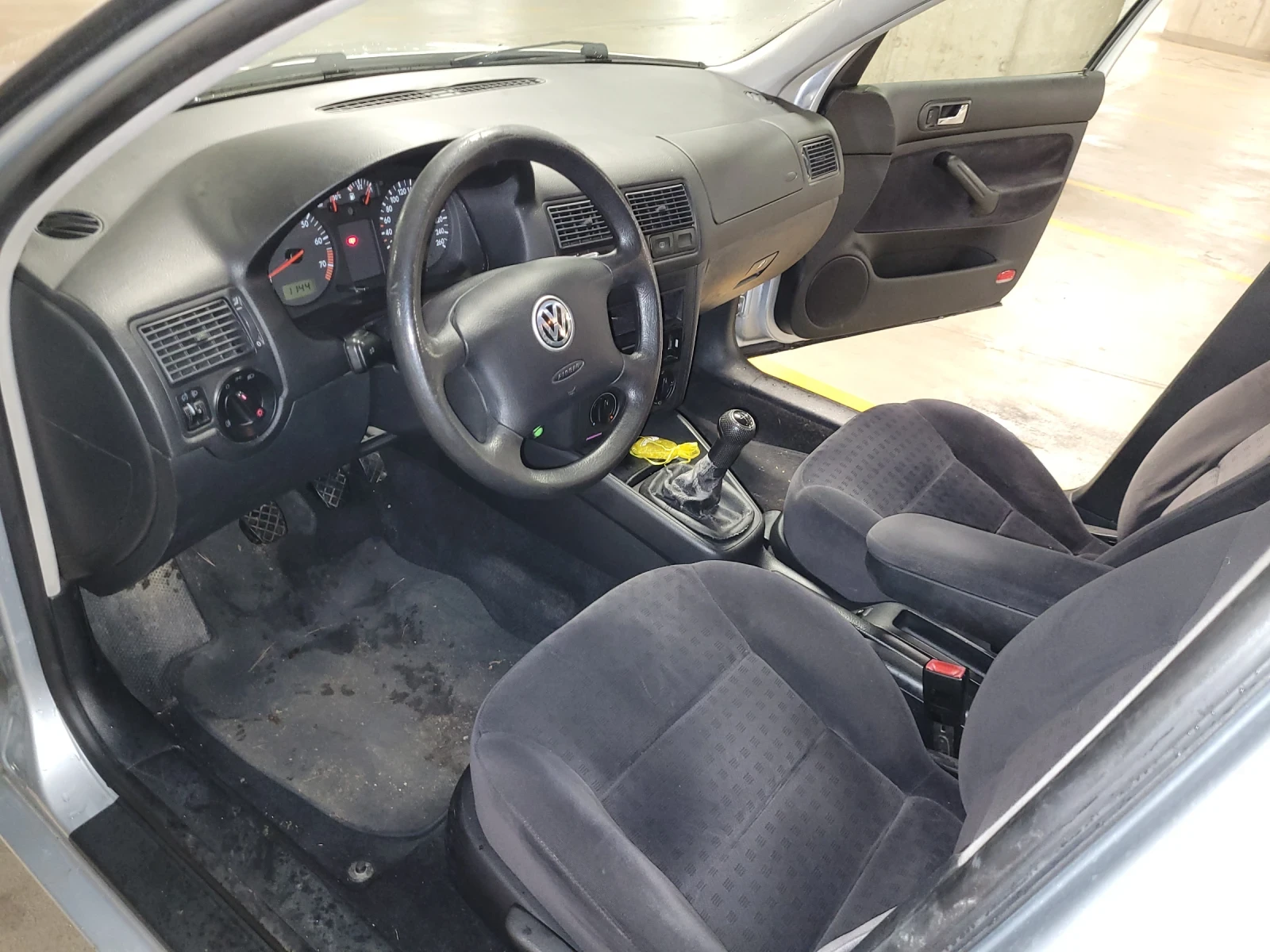 VW Golf IV 1.6 16v - изображение 6