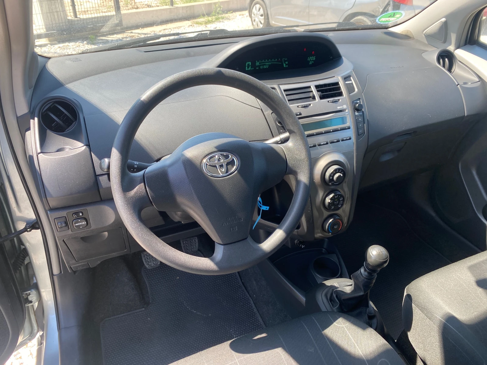 Toyota Yaris 1.3 / 101�� | Mobile.bg � ����������� 7