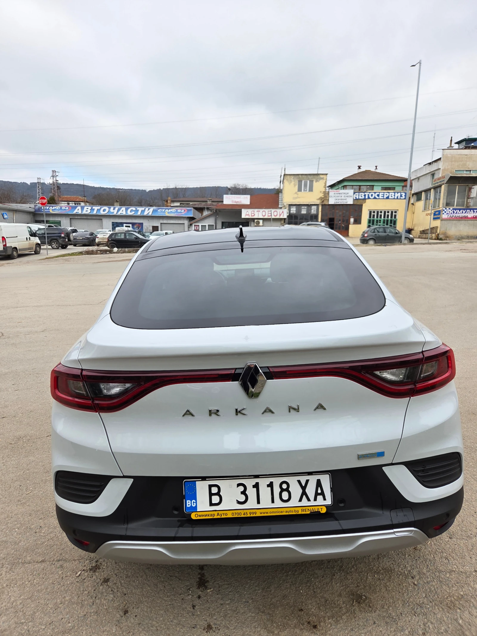 Renault Arkana, снимка 2 - Автомобили и джипове - 53707378