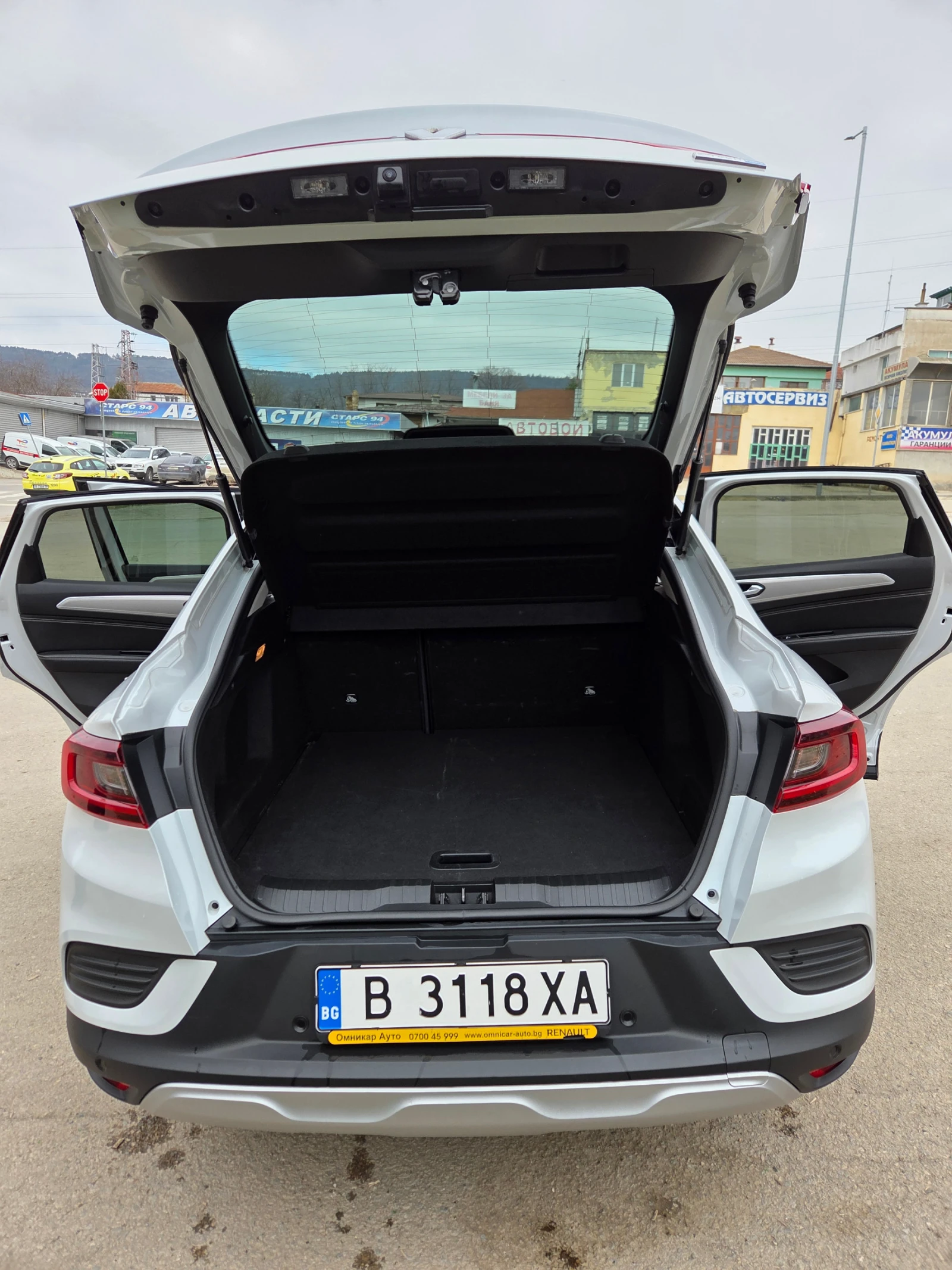 Renault Arkana, снимка 9 - Автомобили и джипове - 53707378