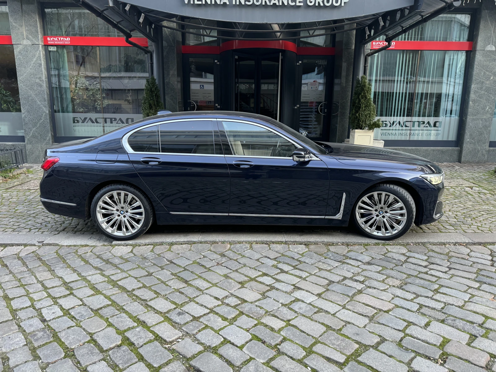 BMW 730, снимка 4 - Автомобили и джипове - 53907411