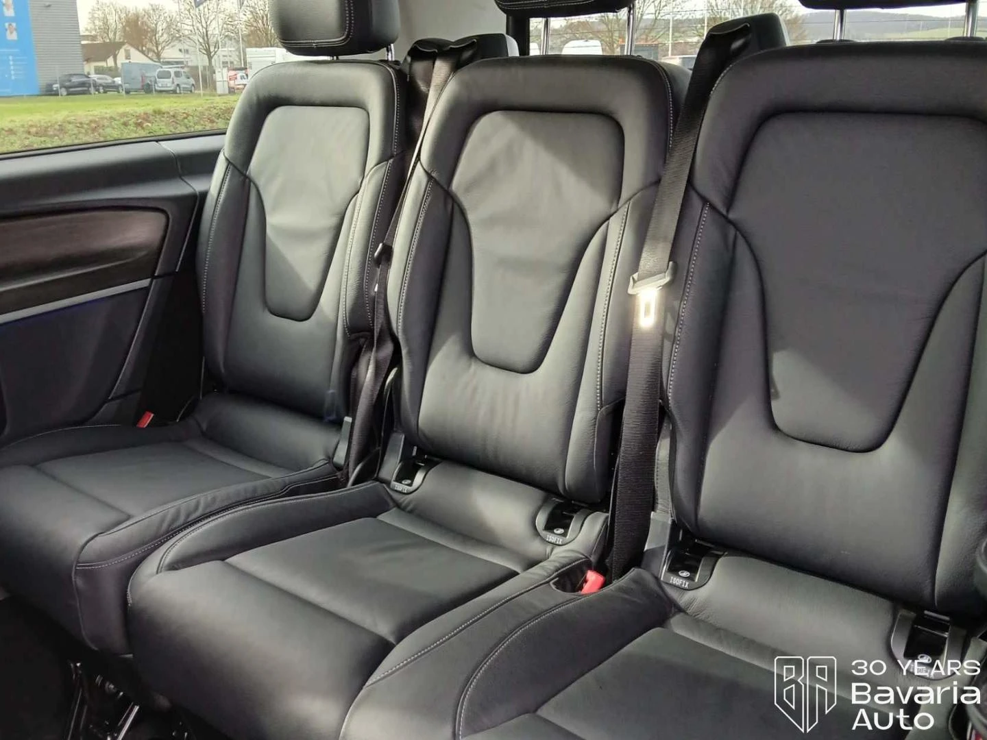 Mercedes-Benz V 300 d Extralang 4Matic Automatik Avantgarde, снимка 8 - Автомобили и джипове - 53918561