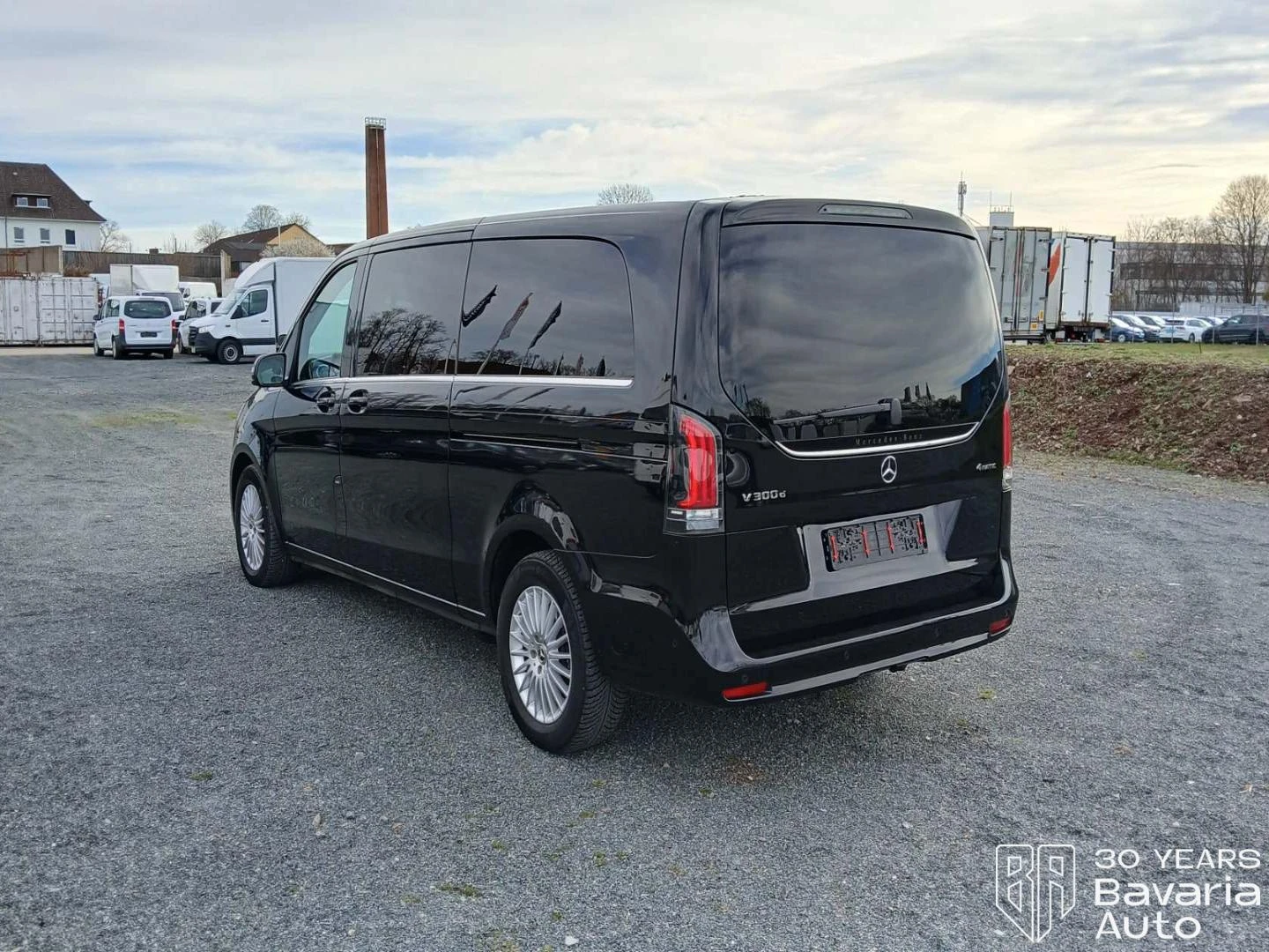 Mercedes-Benz V 300 d Extralang 4Matic Automatik Avantgarde, снимка 2 - Автомобили и джипове - 53918561