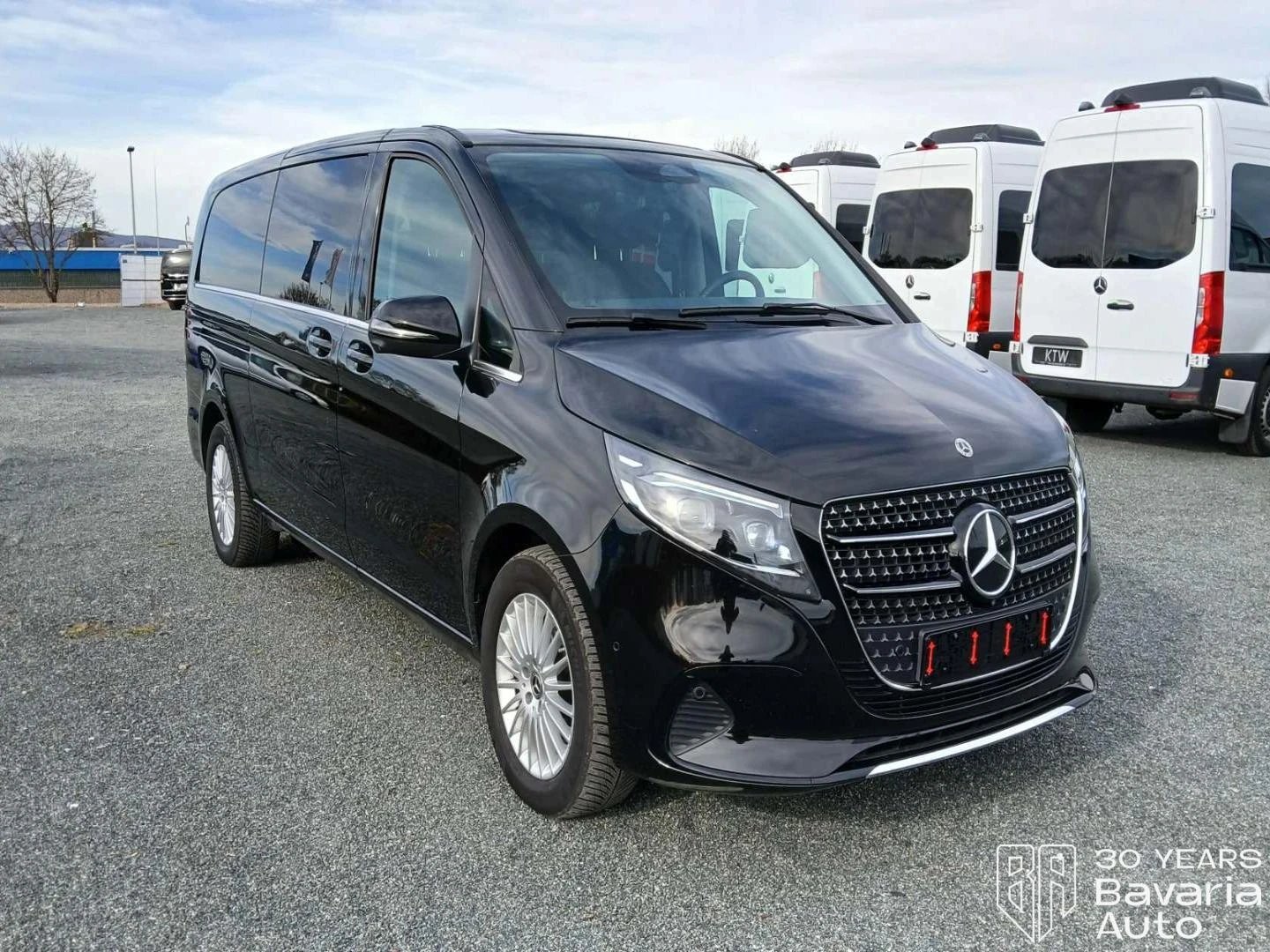 Mercedes-Benz V 300 d Extralang 4Matic Automatik Avantgarde, снимка 4 - Автомобили и джипове - 53918561