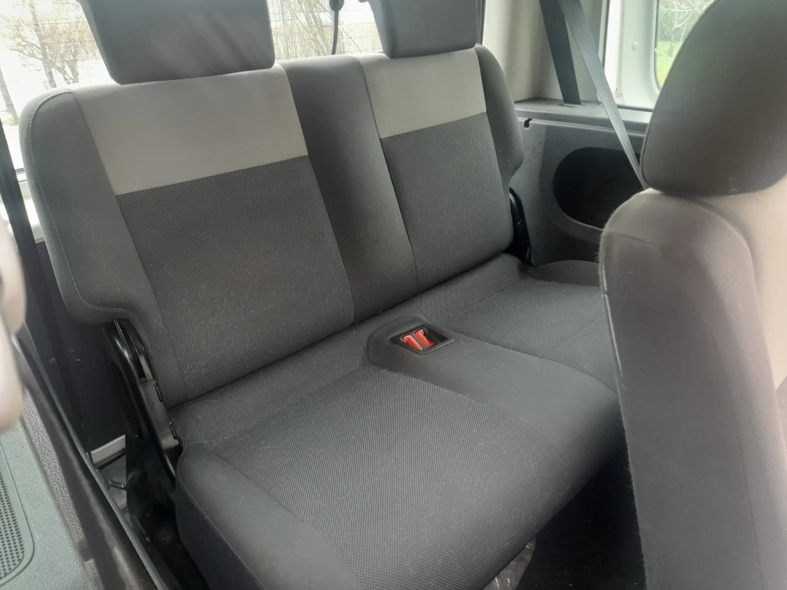 VW Caddy, снимка 15 - Автомобили и джипове - 54027732