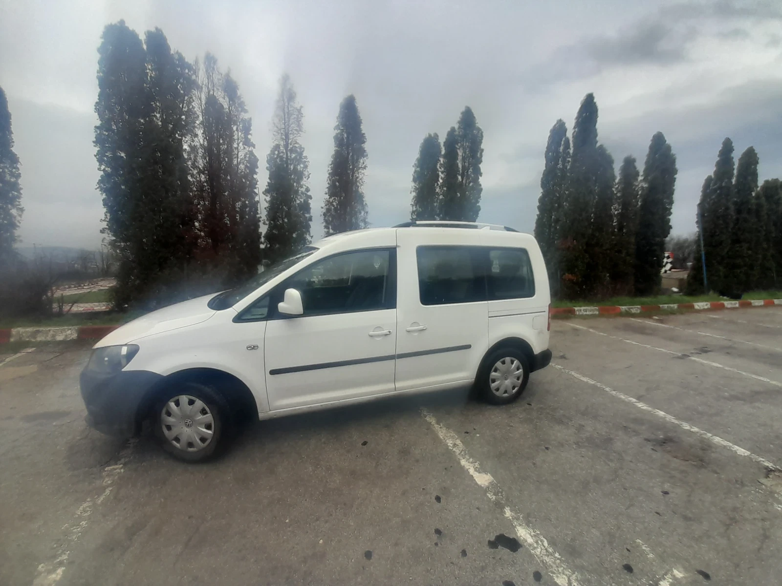 VW Caddy, снимка 6 - Автомобили и джипове - 54027732