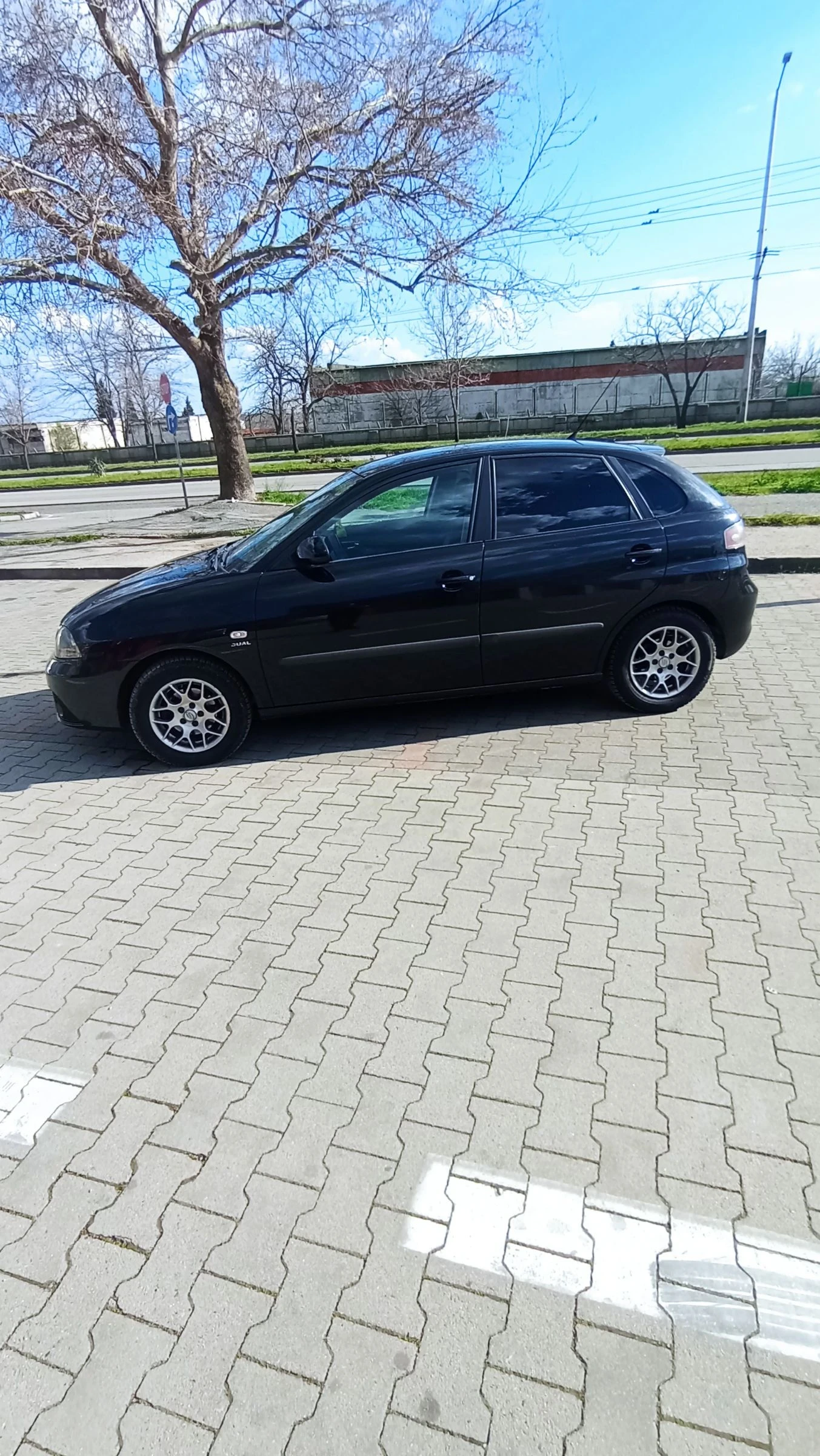 Seat Ibiza 1.4 бензин+ LPG, снимка 2 - Автомобили и джипове - 54100592